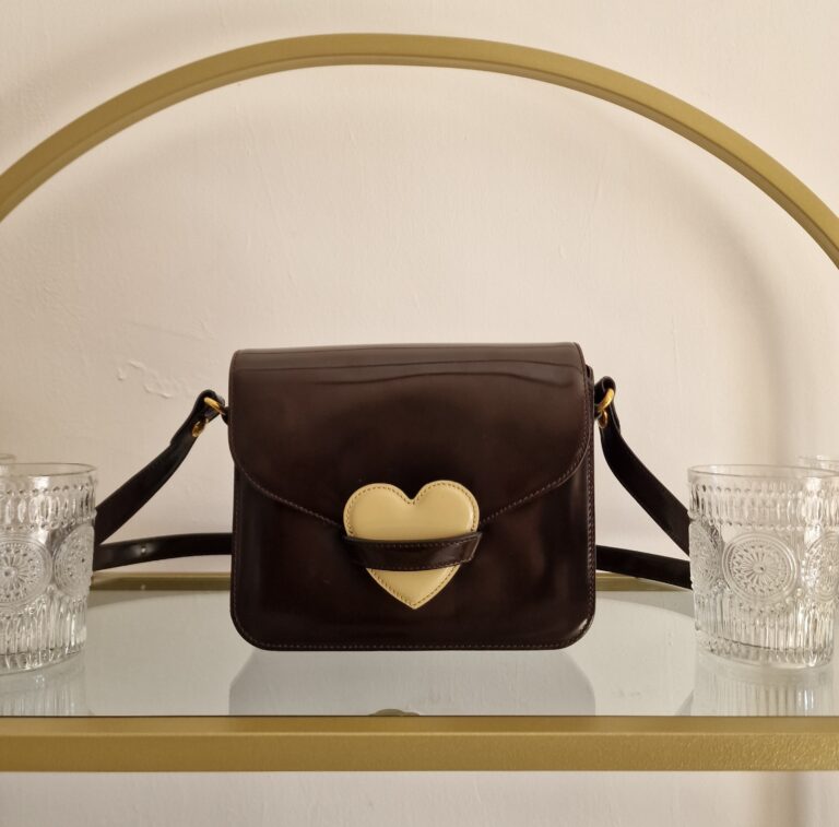 MOSCHINO vintage lettera heart bag