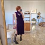 Abito qipao sartoriale in sottile velluto di seta viola