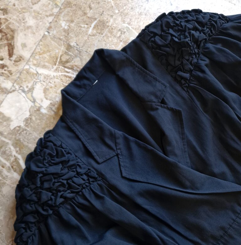 Giacca nera vintage drappeggiata - immagine 15